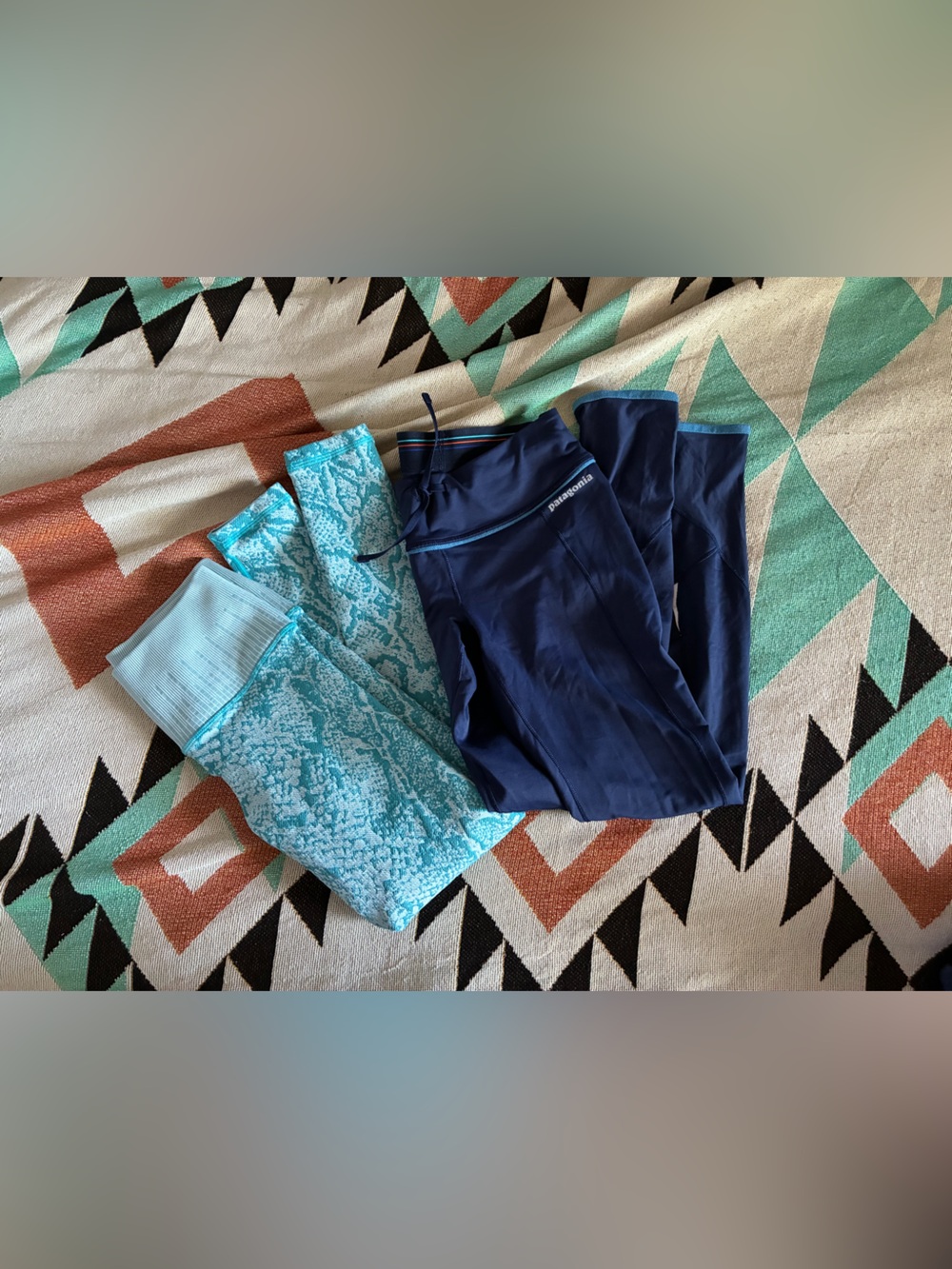 Patagonia leggings bundle size XS, avocado leggings, teal, activewear squatproof